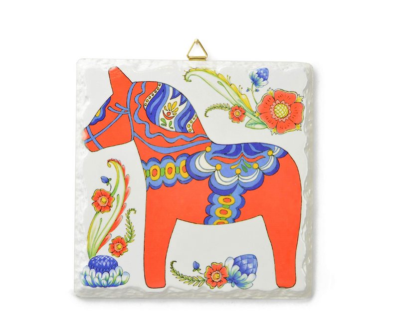 Decor Deluxe Wall Plaque: Red Dala