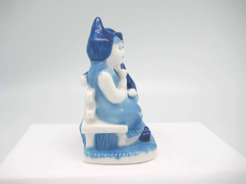 Blue & White Figurine: Dutch Couple Sitting on Bench - OktoberfestHaus.com
 - 4