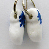 Holland Clogs Small Delft Ceramic Key Ring - OktoberfestHaus.com
 - 3
