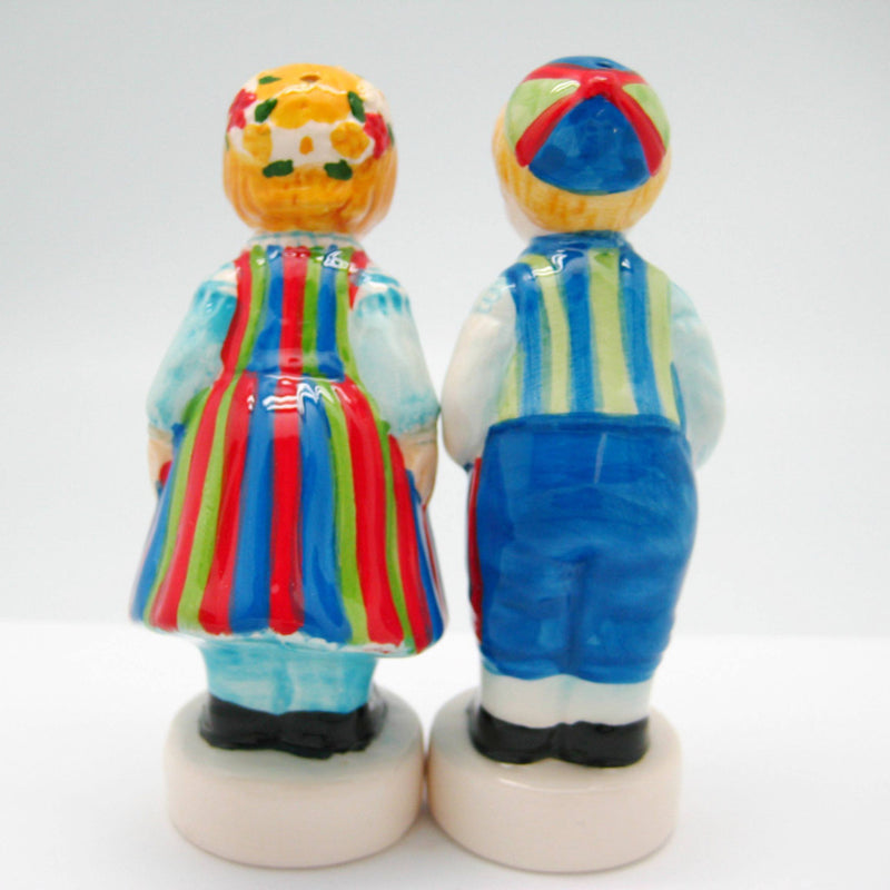 Collectible Magnetic Salt and Pepper Shakers Finnish - OktoberfestHaus.com
 - 3
